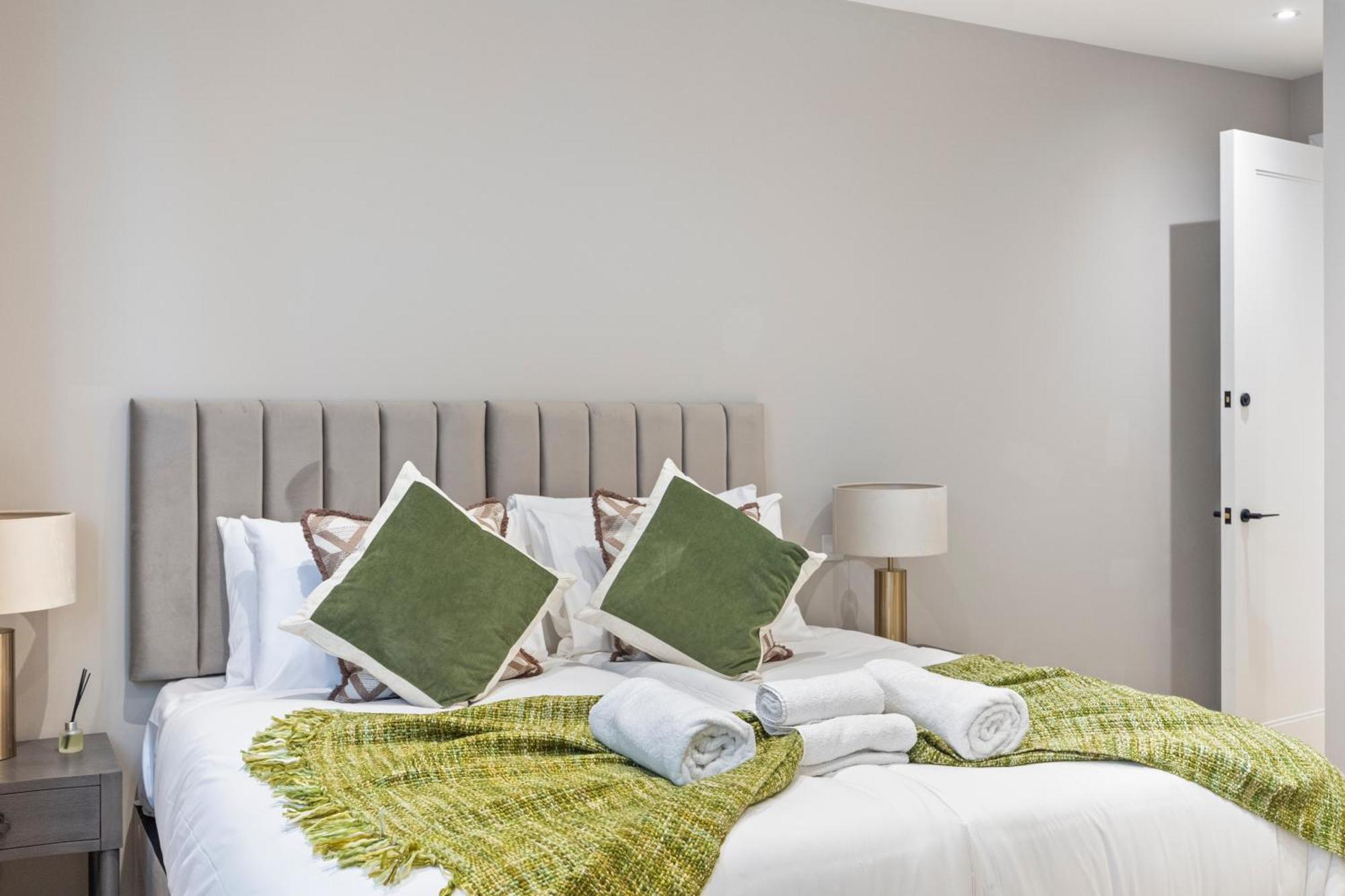 Modern 2br Sleeps 6 Spacious And Bright The Pine *