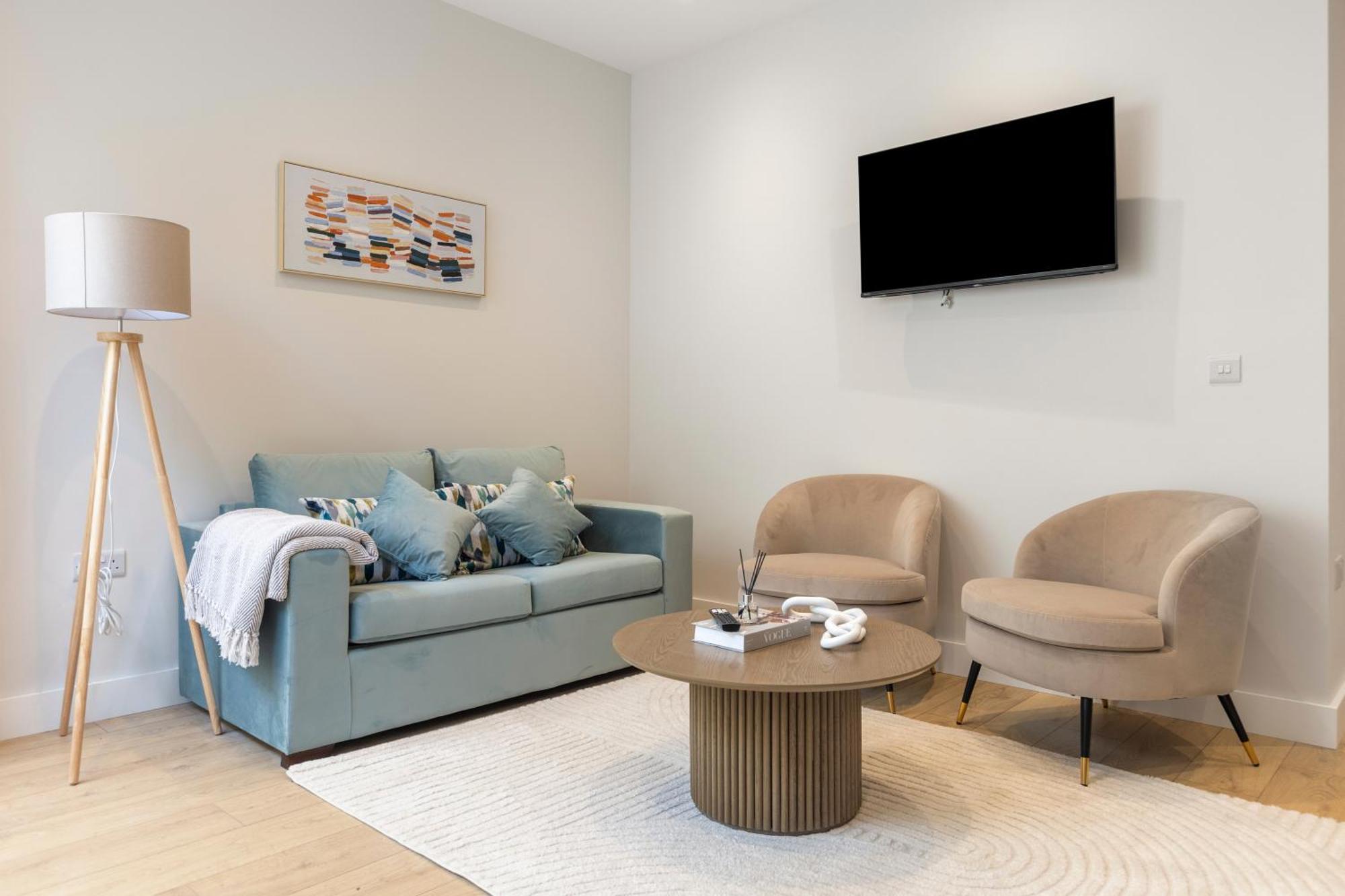 Modern 2br Sleeps 6 Spacious And Bright The Pine *