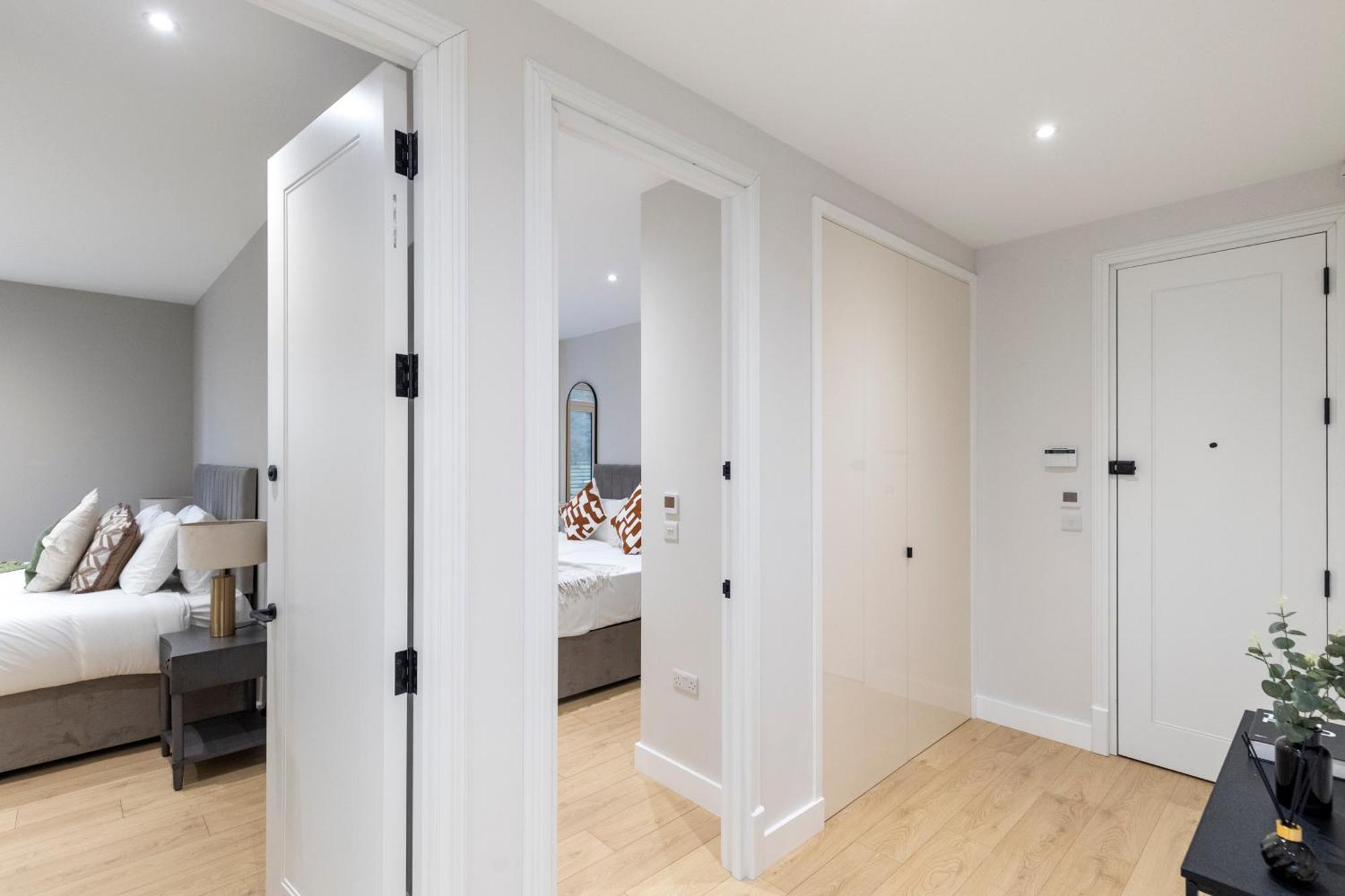 Modern 2br Sleeps 6 Spacious And Bright The Pine * London